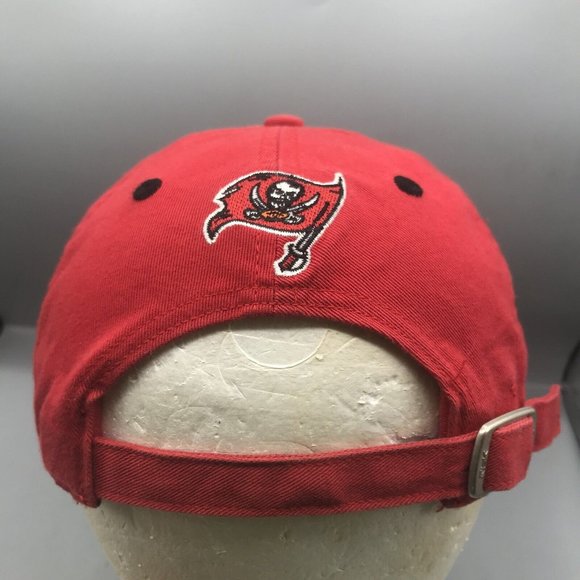 Tampa Bay Buccaneers Hat Baseball Cap Adjustable Strap Back Red Adult Reebok NFL - Picture 4 of 9
